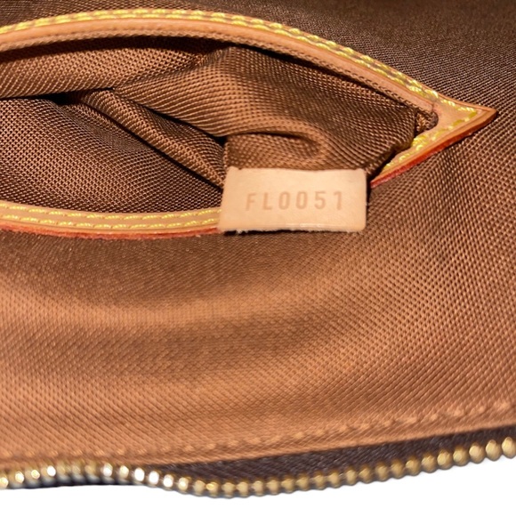 LOUIS VUITTON Monogram Alma Satchel Vintage LV Two Way Handbag Lock & 1 Key - Picture 11 of 16